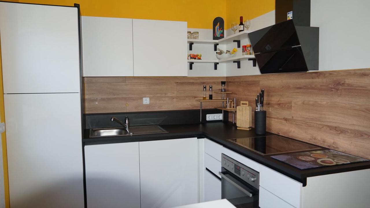 Grosszuegige Wohnung Mit Terrasse Und Gartenzugang - Das Komplette Erdgeschoss بيندلاخ المظهر الخارجي الصورة