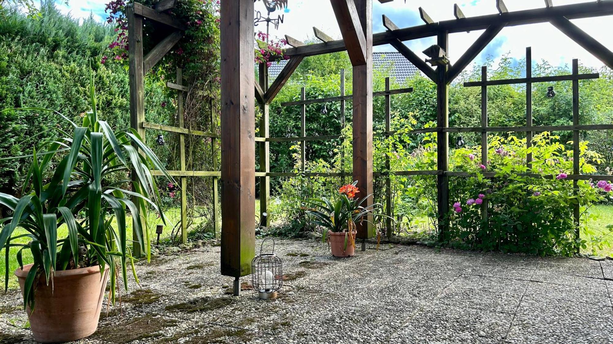 Grosszuegige Wohnung Mit Terrasse Und Gartenzugang - Das Komplette Erdgeschoss بيندلاخ المظهر الخارجي الصورة