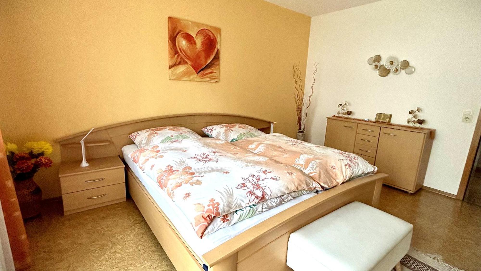 Grosszuegige Wohnung Mit Terrasse Und Gartenzugang - Das Komplette Erdgeschoss بيندلاخ المظهر الخارجي الصورة